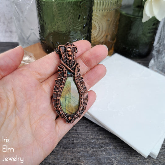 Unique Handmade Wire Woven Labradorite Pendant Necklace